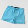 Badehose mit aufgedrucktem Logo