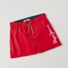 Badehose mit aufgedrucktem Logo