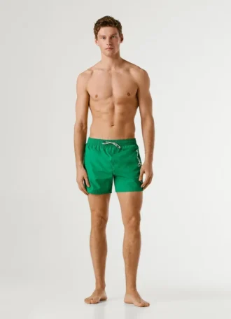 Badehose mit aufgedrucktem Logo