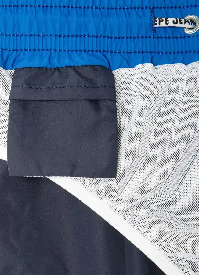 Badehose mit aufgedrucktem Logo Badehose mit aufgedrucktem Logo