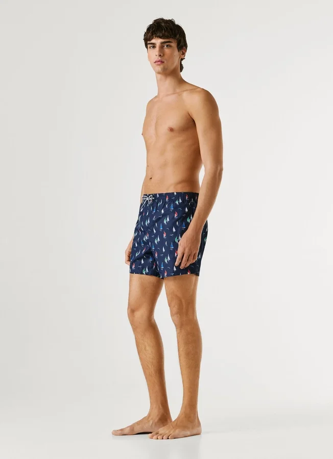 Badeshorts mit Segelbooten Badeshorts mit Segelbooten