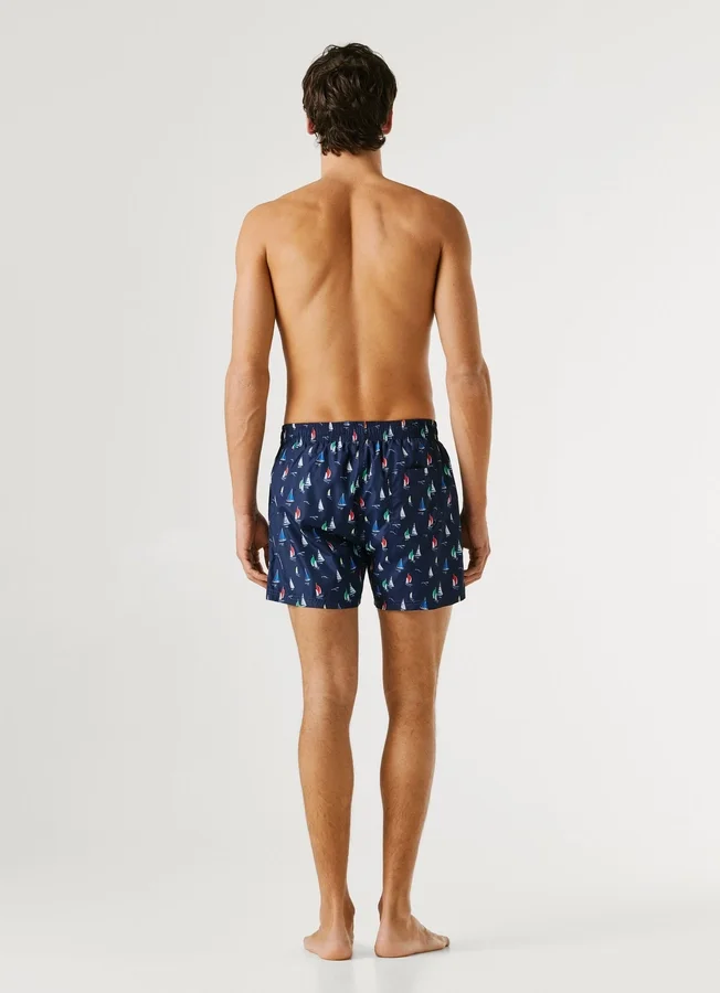 Badeshorts mit Segelbooten Badeshorts mit Segelbooten