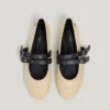 Ballerinas mit doppeltem Riemen