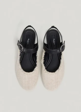 Ballerinas mit Schnallenverschluss