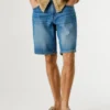 Bermudashorts aus Denim mit Tapered-Passform Bermudashorts aus Denim mit Tapered-Passform