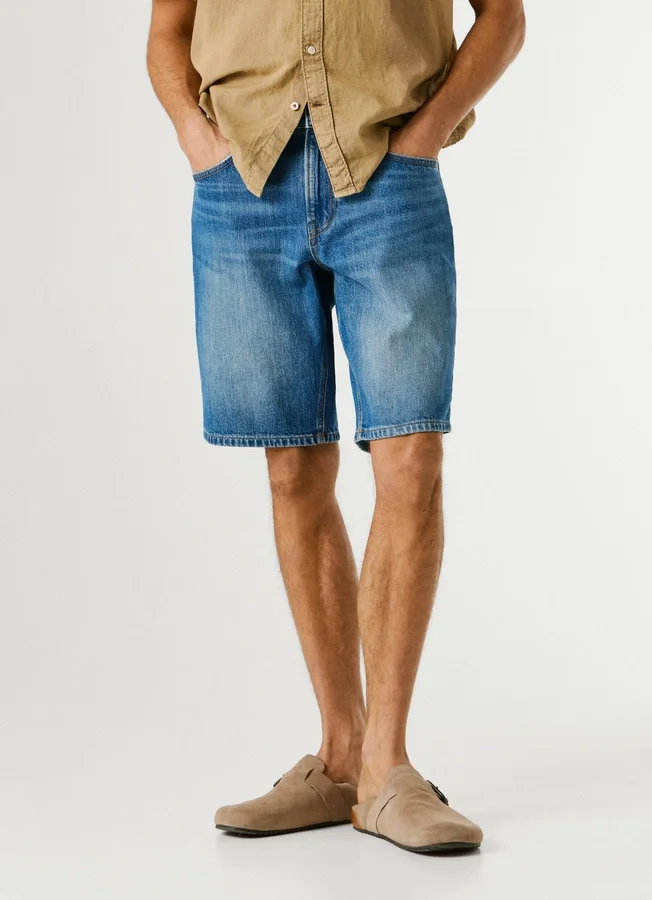 Bermudashorts aus Denim mit Tapered-Passform Bermudashorts aus Denim mit Tapered-Passform