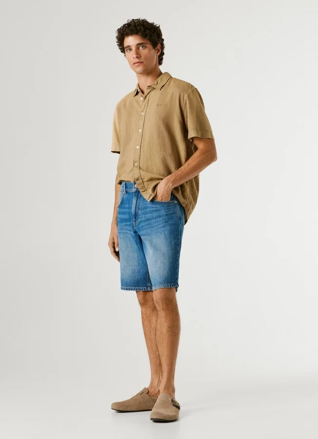Bermudashorts aus Denim mit Tapered-Passform Bermudashorts aus Denim mit Tapered-Passform
