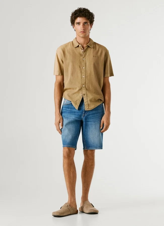 Bermudashorts aus Denim mit Tapered-Passform Bermudashorts aus Denim mit Tapered-Passform