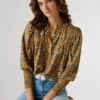 Bluse mit Blumenmuster Bluse mit Blumenmuster