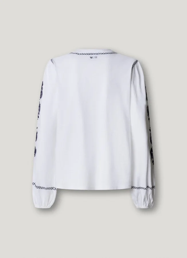 Bluse mit Blumenstickerei Bluse mit Blumenstickerei
