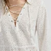 Bluse mit durchbrochenen Details