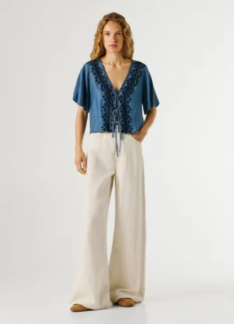 Bluse mit Stickdetails