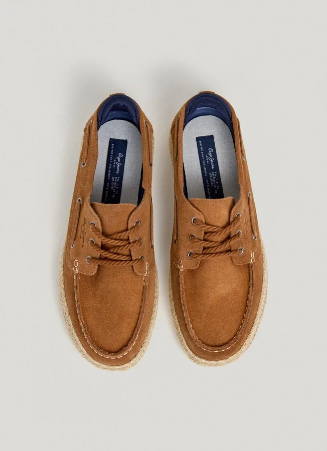 Bootsschuhe aus Wildleder Bootsschuhe aus Wildleder