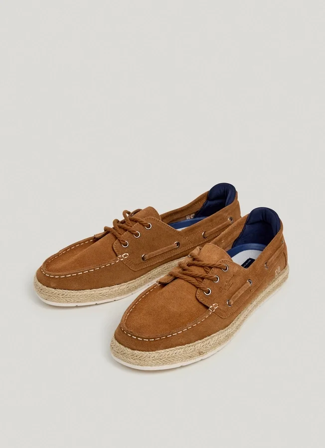 Bootsschuhe aus Wildleder Bootsschuhe aus Wildleder