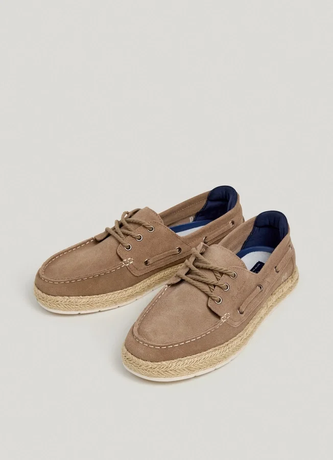 Bootsschuhe aus Wildleder Bootsschuhe aus Wildleder