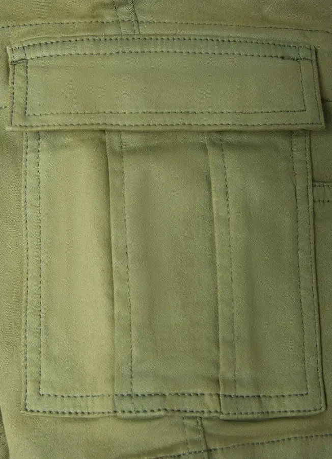 Cargoshorts mit verstellbarem Bund Cargoshorts mit verstellbarem Bund