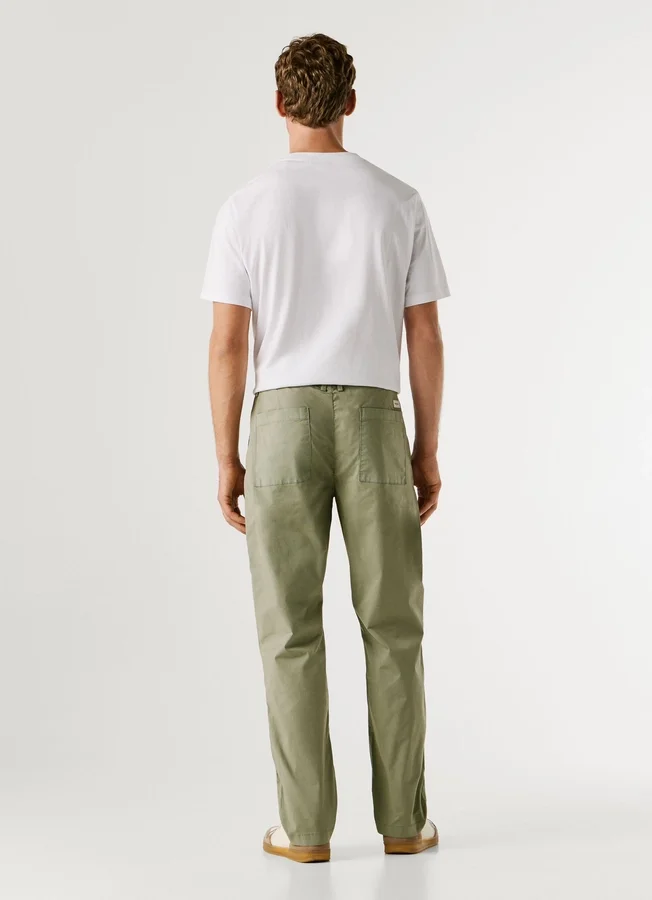 Chino aus Popeline in lockerer Passform Chino aus Popeline in lockerer Passform