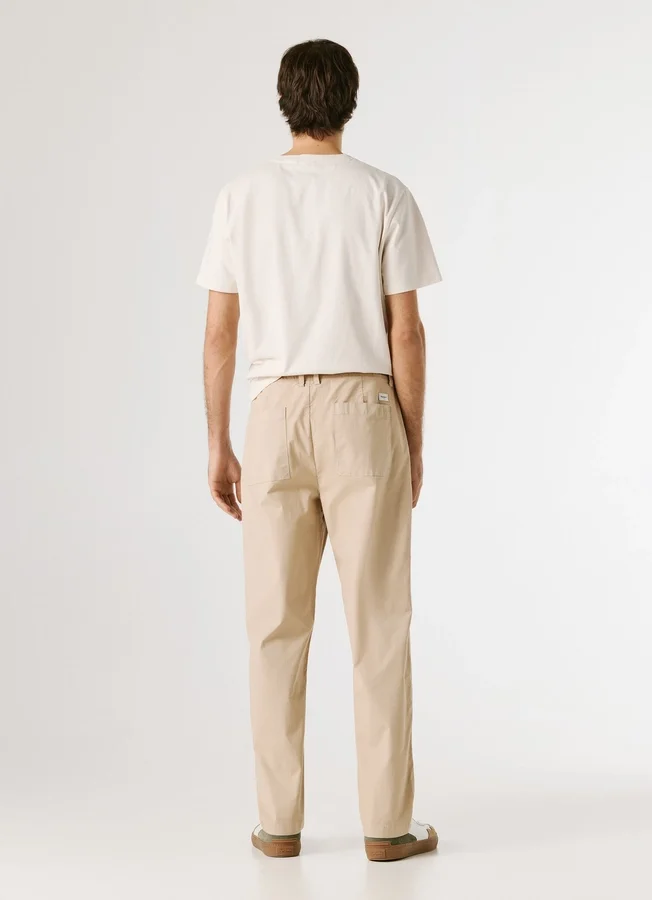 Chino aus Popeline in lockerer Passform Chino aus Popeline in lockerer Passform