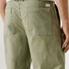 Chino aus Popeline in lockerer Passform Chino aus Popeline in lockerer Passform
