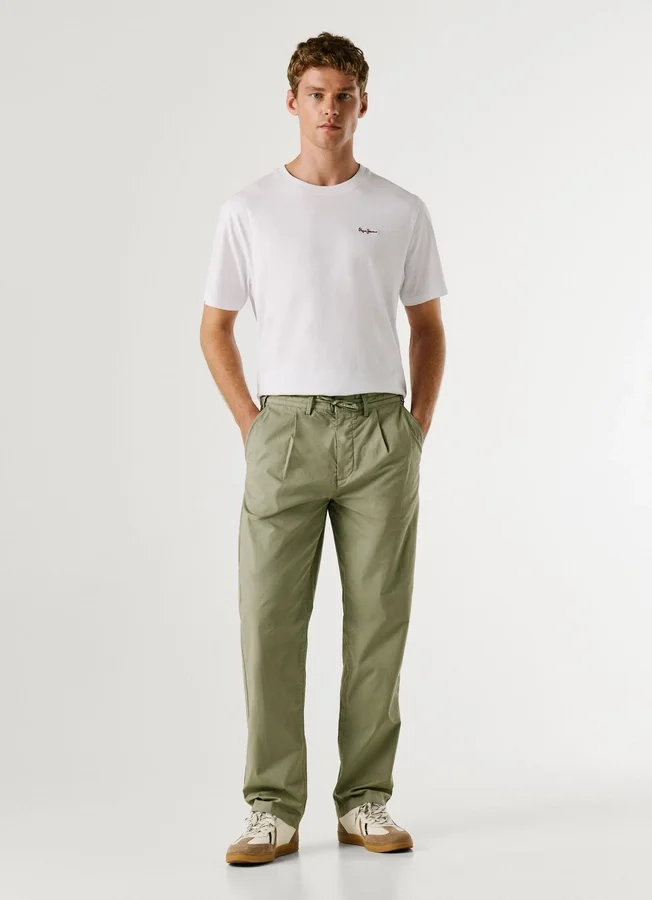 Chino aus Popeline in lockerer Passform Chino aus Popeline in lockerer Passform