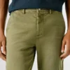 Chino-Hose mit konischer Passform