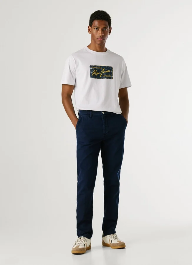 Chino-Hose mit konischer Passform Chino-Hose mit konischer Passform