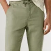 Chino-Hose mit verstellbarem Kordelzug Chino-Hose mit verstellbarem Kordelzug