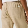 Chino-Hose mit verstellbarem Kordelzug Chino-Hose mit verstellbarem Kordelzug