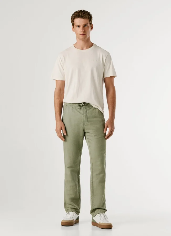 Chino-Hose mit verstellbarem Kordelzug Chino-Hose mit verstellbarem Kordelzug