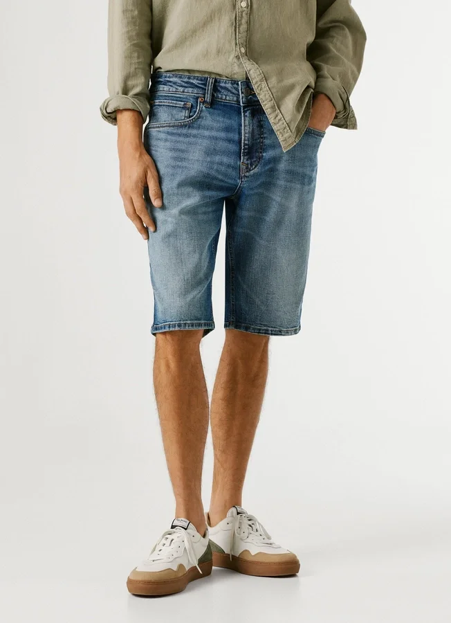 Denim-Shorts in gerader Passform Denim-Shorts in gerader Passform
