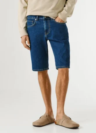 Denim-Shorts in gerader Passform