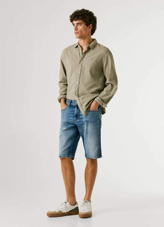 Denim-Shorts in gerader Passform Denim-Shorts in gerader Passform