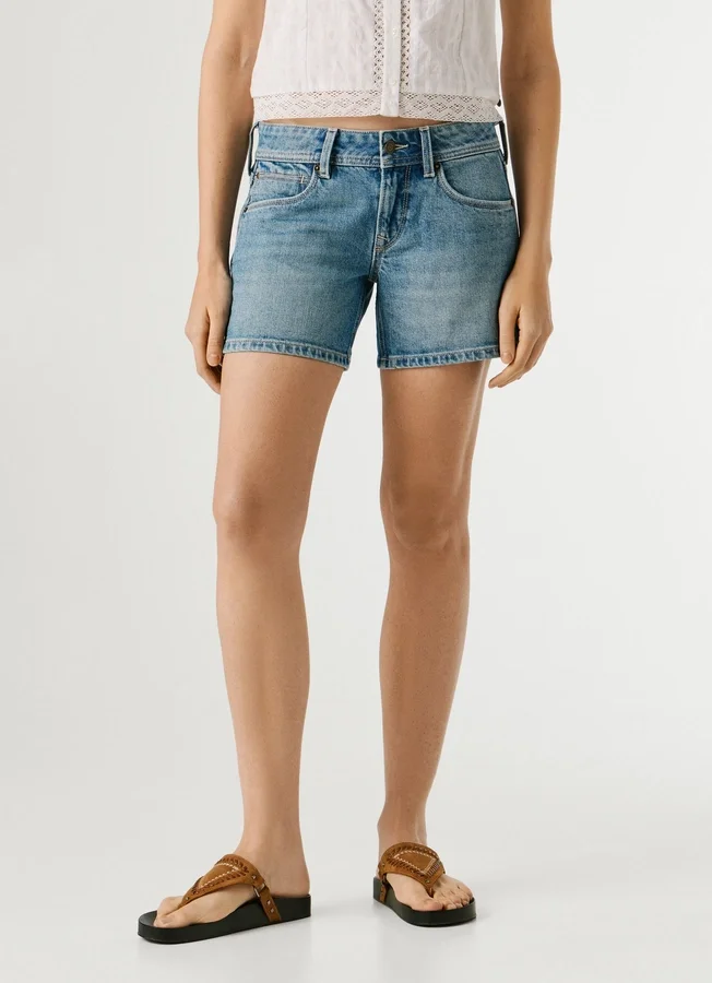 Denim-Shorts in Regular Fit Denim-Shorts in Regular Fit