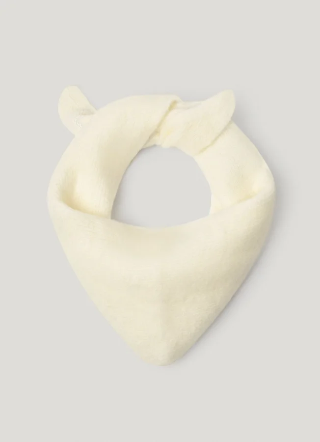 Dreieckiger Strickschal Dreieckiger Strickschal