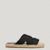 Flache Sandalen mit gekreuzten Riemen