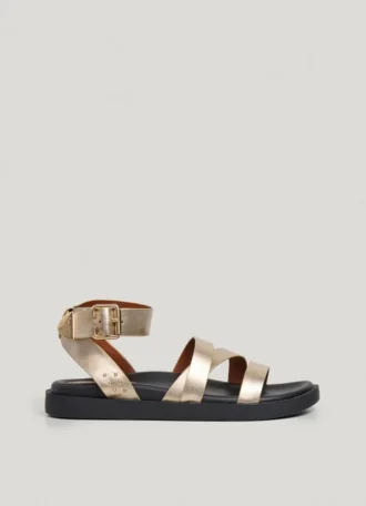 Flache Sandalen mit gekreuzten Riemen