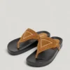 Flache Wildledersandalen
