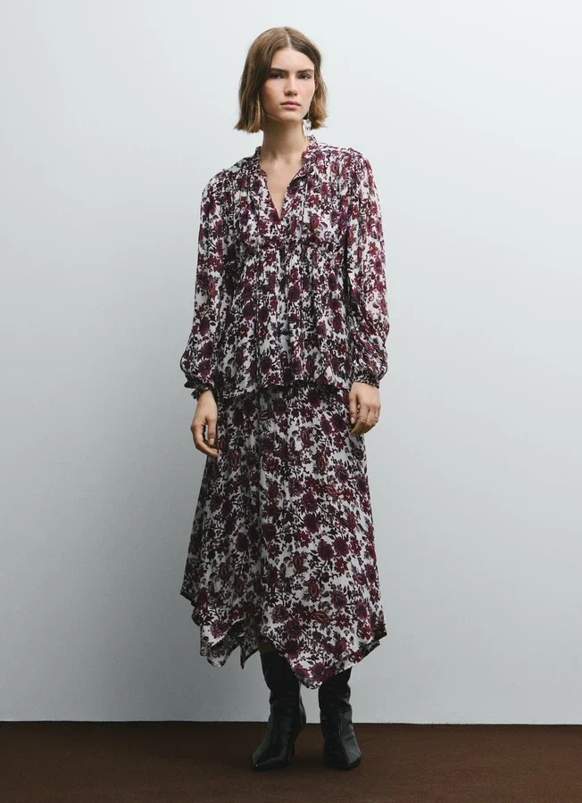 Fließende Bluse mit Blumenprint Fließende Bluse mit Blumenprint