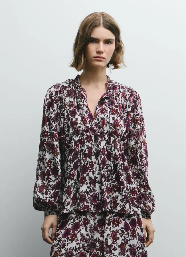Fließende Bluse mit Blumenprint Fließende Bluse mit Blumenprint