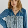 Fließende Bluse mit Blumenprint Fließende Bluse mit Blumenprint