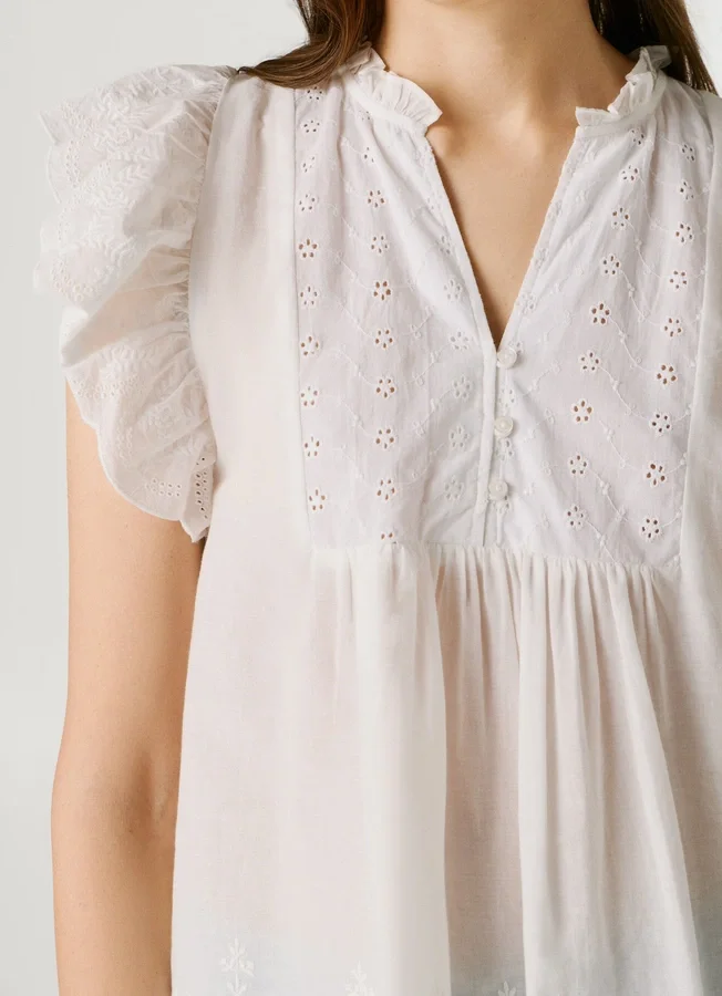 Fließende Bluse mit Schmetterlingsärmeln Fließende Bluse mit Schmetterlingsärmeln