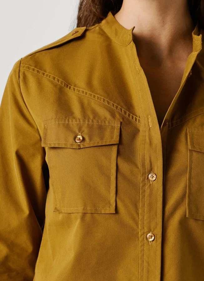 Fließende Bluse mit Taschen Fließende Bluse mit Taschen