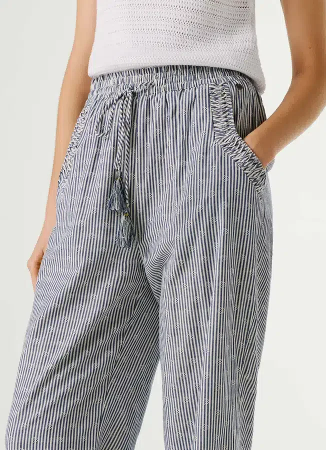 Gerade gestreifte Hose Gerade gestreifte Hose