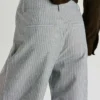 Gerade gestreifte Hose Gerade gestreifte Hose