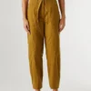 Gerade Hose mit Gürtel Gerade Hose mit Gürtel