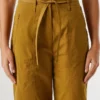 Gerade Hose mit Gürtel Gerade Hose mit Gürtel