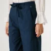 Gerade Hose mit Gürtel Gerade Hose mit Gürtel