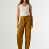 Gerade Hose mit Gürtel Gerade Hose mit Gürtel