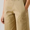 Gerade Hose mit mittlerer Leibhöhe Gerade Hose mit mittlerer Leibhöhe