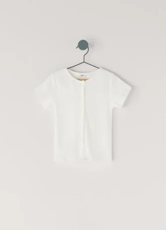 Geripptes T-Shirt mit Knopfleiste